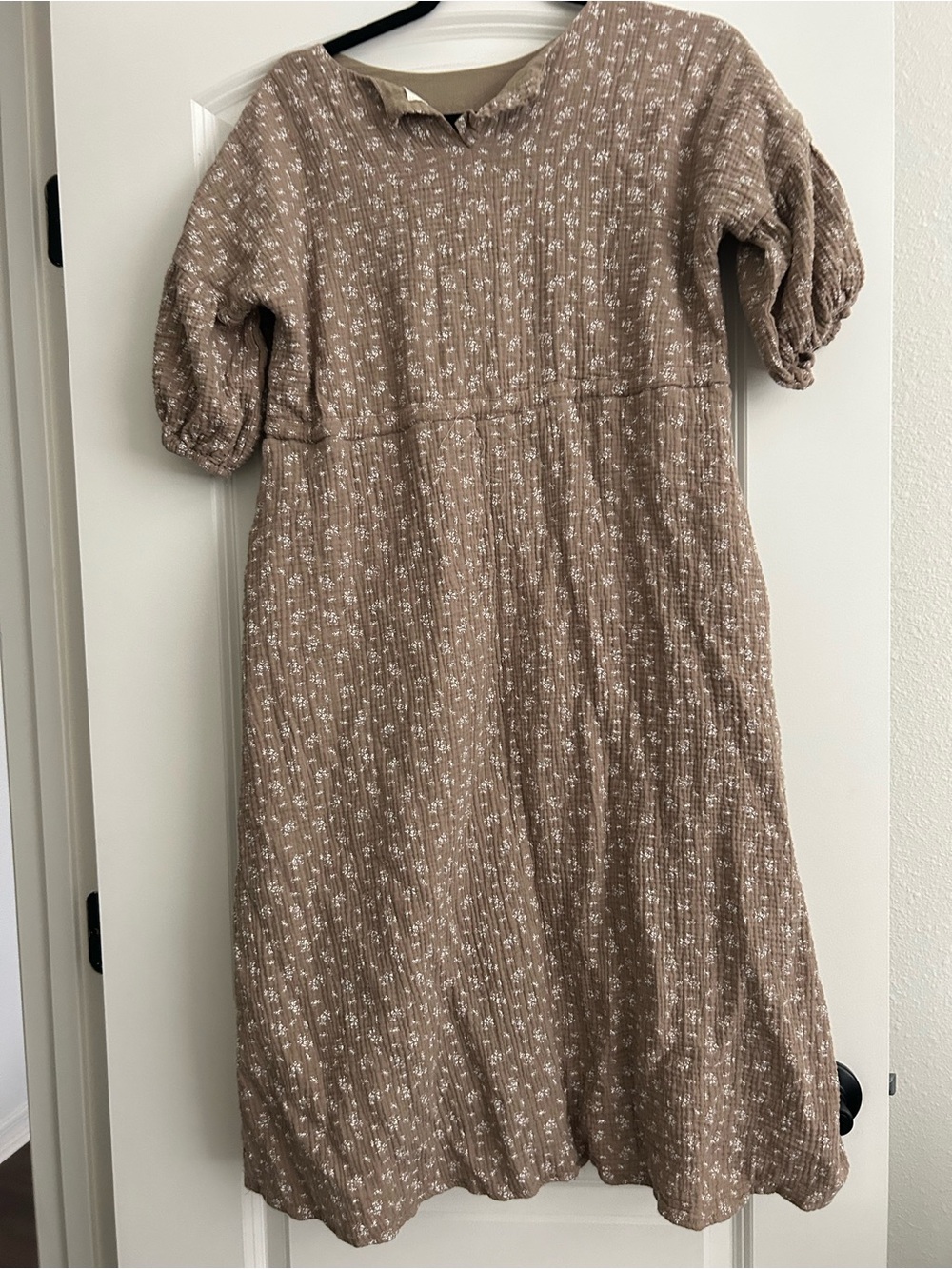 Ada Faye Puff-Sleeve Midi Dress - Picture 3 of 6